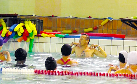 Séance d'aquagym à Paris sur la piscine Nakache à l'APSAP-VP