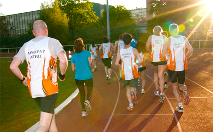 Entraînement d'athlétisme et de course à pieds à Paris au stade Paul Valéry (12e) à l'APSAP-VP